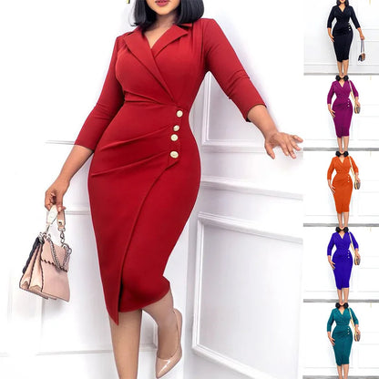 Robe moulante à boutons trempée pour femme